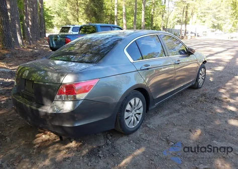 2010 Honda Accord Lx z USA, uszkodzony, nr VIN 1HGCP2F35AA166517
